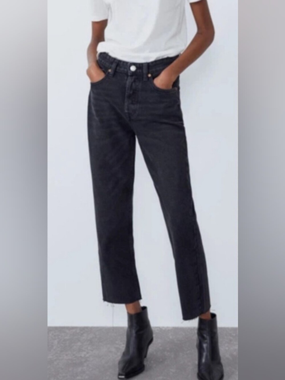 Zara High Waist Cropped Ankle Jeans with Frayed Hem Black Size 14